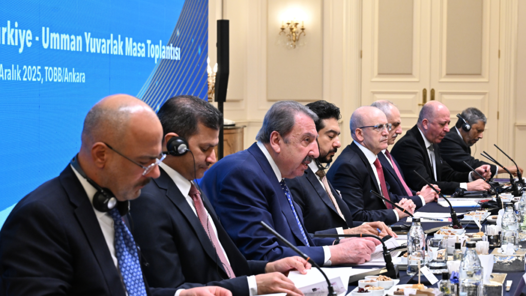 Türkiye ve Umman iş birliğini görüştü